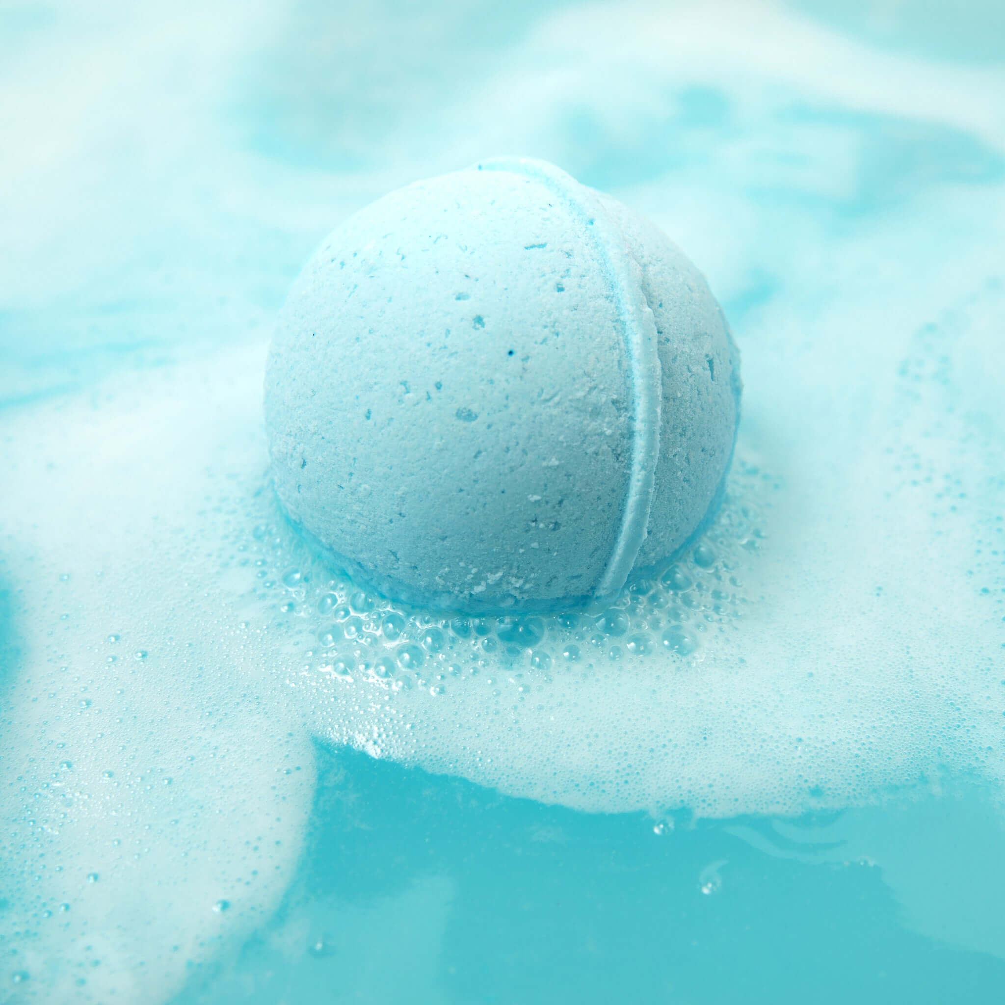 Tub Therapy CBD bath bomb in Powder Fresh scent with 100mg full-spectrum CBD