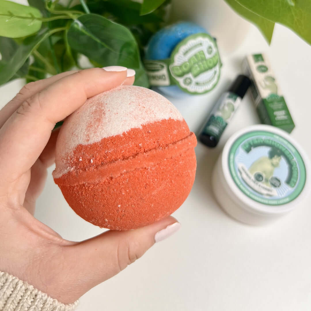 Tub Therapy Soakshow CBD Bath Bomb in Strawberries & Champagne