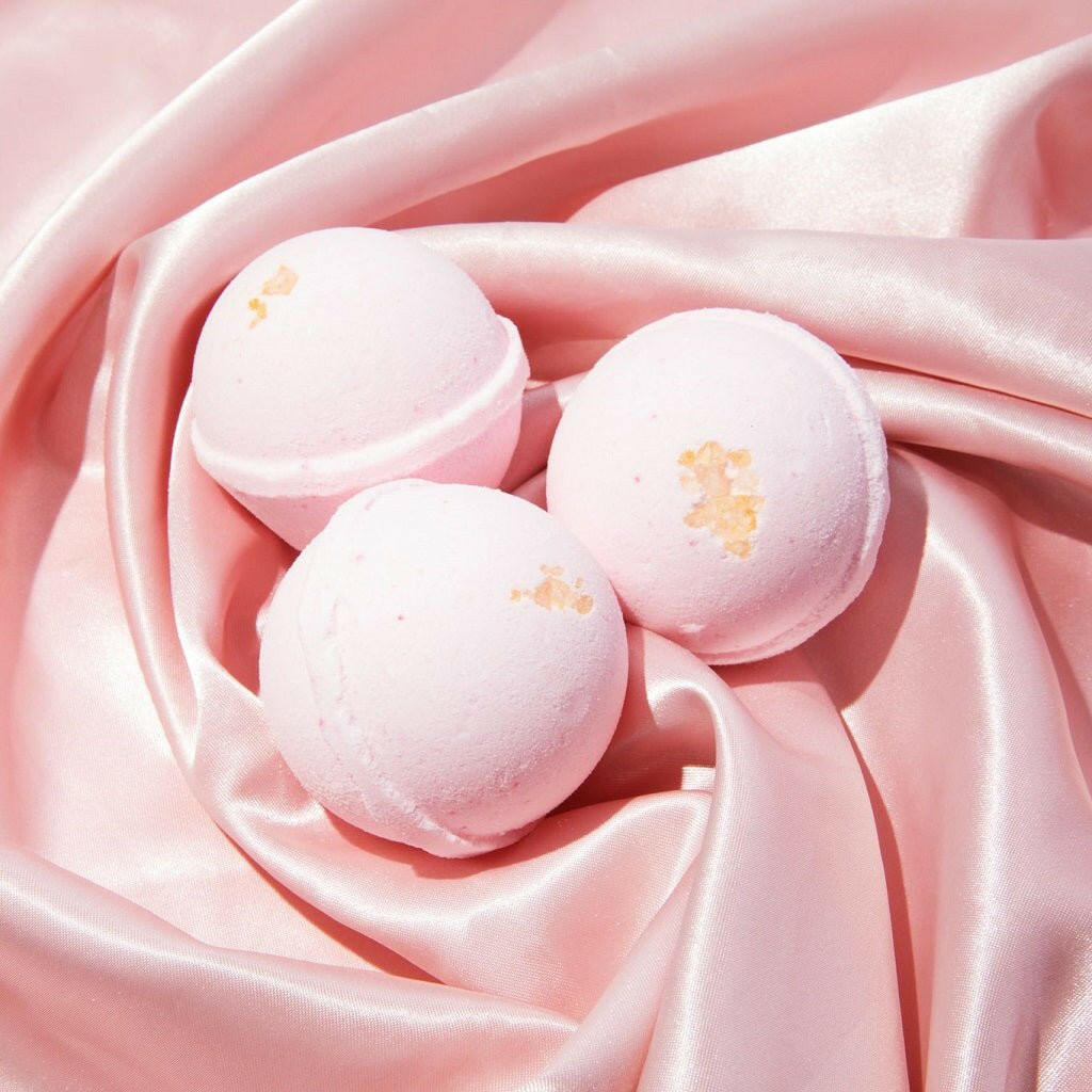 Vanilla Rose Fizzy CBD Bath Bomb - Tub Therapy
